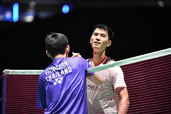 为深圳队打 为深圳队打